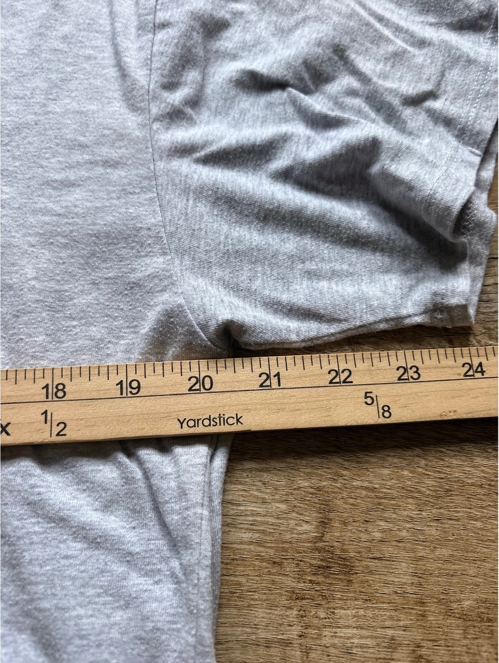 Peanuts Embroidered Graphic T-Shirt Gray Peanuts Brand XL - Picture 4 of 5
